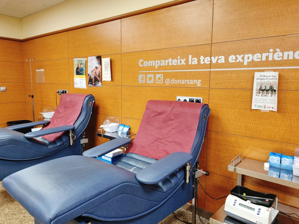jose_crespin's tweet photo. Qualsevol dia de l'any es bon moment per donar sang. Però avui encara ho és més perquè és el dia mundial de les persones donants de sang 🩸No podia faltar a la meva cita habitual a l'@harnaulleida per fer un petit gest que permet donar grans passos endavant https://t.co/9QMcmubti7