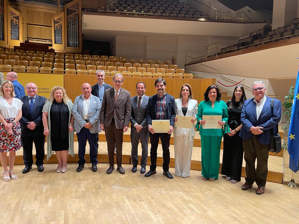 ¡Enhorabuena!
Cinco estudiantes de la Universidad de Alicante logran el Premio Nacional de Fin de Carrera de Educación Universitaria.
Los galardones distinguen a los estudiantes que han demostrado un mejor rendimiento académico a lo largo de sus estudios. s.ua.es/es/ezRp