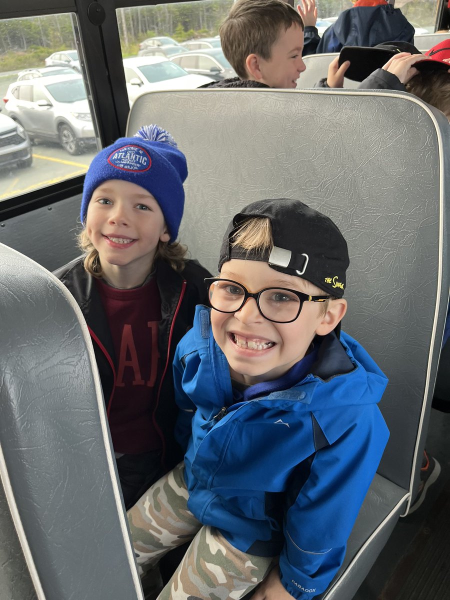 BCECathyKiss1's tweet photo. We are off!!! Yippee!!! #LestersFarm https://t.co/xqzFb6ym8V