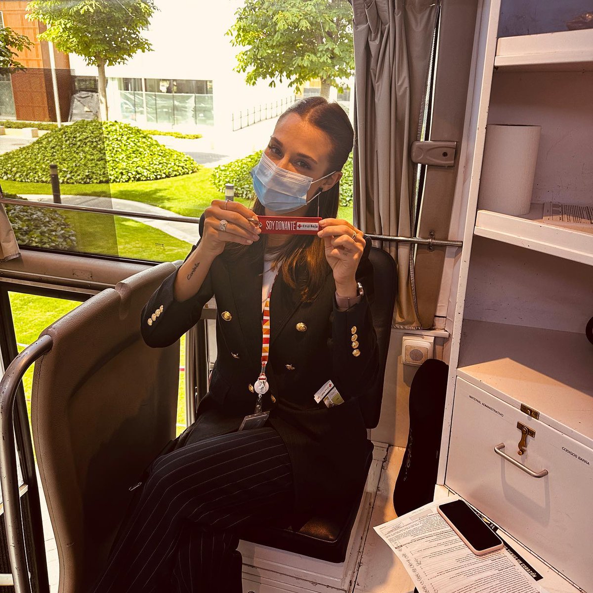PwC_Spain's tweet photo. Desde #FundaciónPwC estamos unidos con @CruzRojaEsp en la donación de sangre hace 25 años. Recientemente nuestros profesionales ayudaron a recuperar las reservas 💉 en el autobús que instalaron en la #TorrePwC. ¡Enhorabuena por vuestra labor! #DíaMundialDelDonanteDeSangre https://t.co/Zv0QqeZBRD