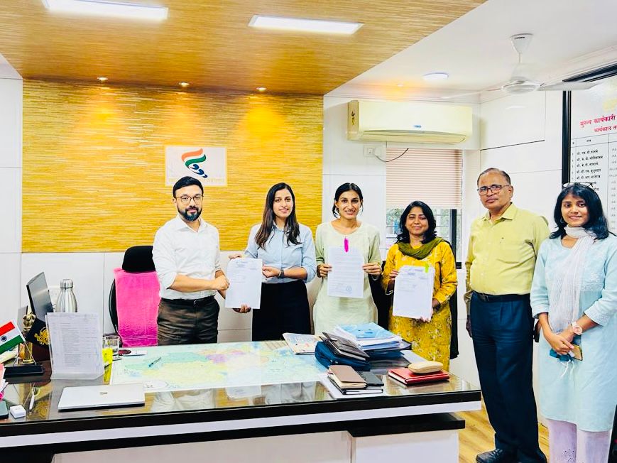 Arms4AI1's tweet photo. Signed MOU between @JagritiDabas , CEO of @Arms4AI1 , and @manujjindalIAS , CEO of Zilla Parishad Thane, to develop Geo-spatial AI platform for road intelligence in Thane, Maharashtra.
Thanks to @MSInSociety  for their invaluable support.
@startupindia @stpiindia @AIMtoInnovate https://t.co/NDyjV2pD8I
