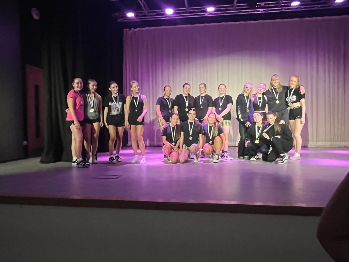 StAidansHigh_PE's tweet photo. 🥈NLC DANCE COMPETITION🥈

Huge congratulations to Nia, Abbie, Orla, Toni, Lily, Ronni and Aara on winning a SILVER medal for the Street Dance/Hip Hop category! 

Outstanding performance girls!! You were amazing 🥈 https://t.co/yzdh8W3GUk