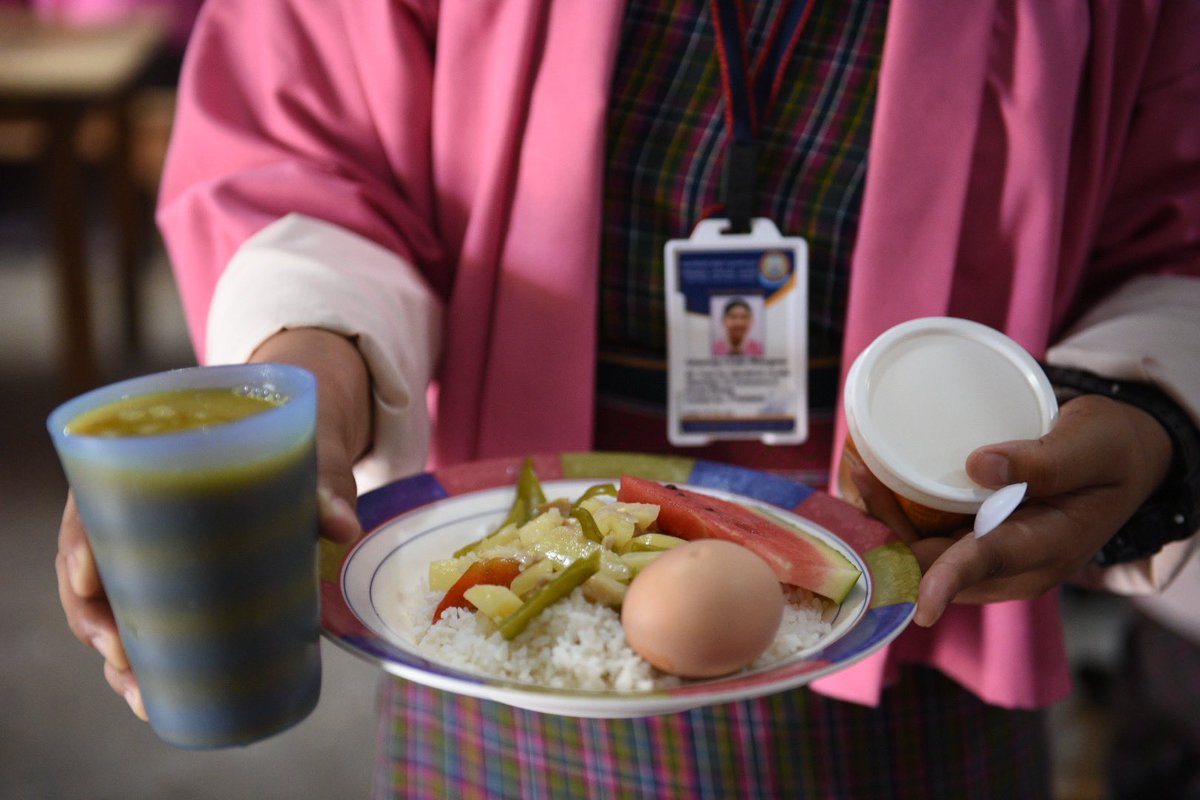 WFP_Bhutan's tweet photo. Thank you #PunakhaCS for the warm welcome! 
 
@WFP, with #KOICA's support, assists @SherigBhutan to improve nutritional outcomes of schoolchildren through farm-to-school linkages, construction of kitchens &amp; storage, &amp; designing menus for nutritious meals. 

@WebbAnthea https://t.co/jbX06XdSPw
