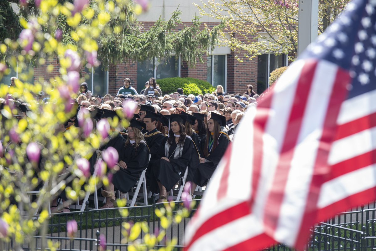 Where knowledge meets patriotism. Happy Flag Day!

#GDTBAB #AdrianCollege #BulldogProud