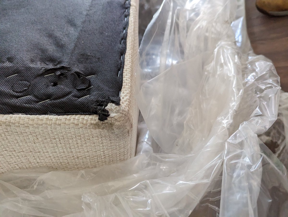 SarahhReid's tweet photo. @DFSCare post 1/4 struggling to get any recognition on how dreadful the service from DFS has been for us. We've waited over 6 weeks for this sofa to arrive in this condition. Even the delivery drivers were appalled! https://t.co/pPaHwtuZQ1