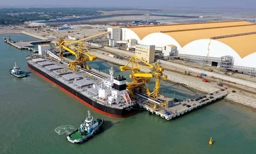 ৬৫ হাজার টন কয়লা নিয়ে মাতারবাড়ীতে আরেকটি জাহাজ