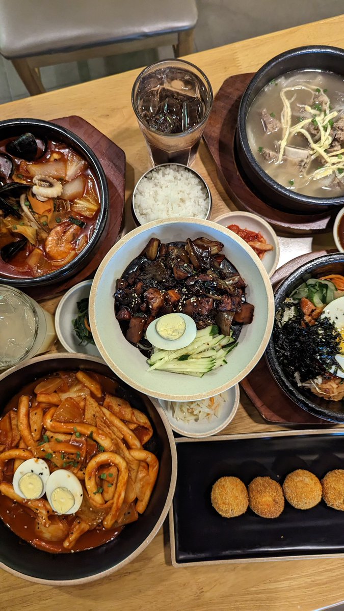 ahmadhunain_'s tweet photo. Oiso Korean restaurant

Ada menu yang sedap ada yang tak

Dalam Ipoh parade dah buka satu ya https://t.co/mjd42S8DcS
