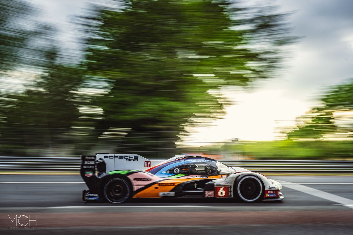 baszeroRACING's tweet photo. @PorscheRaces @24hoursoflemans You should check the outstanding photos of «MCH Photo», THESE are really good, also from Porsche of course. https://t.co/i5AHWwJTCN https://t.co/p1hQSFOmuy