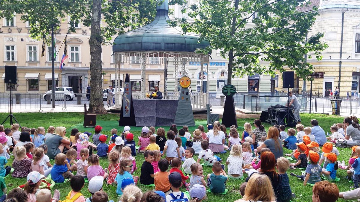 Spektakl teatru lalkowego "U słoneczka w gościach"/ "A visit to the Sun"/ "Obisk pri soncu" w reżyserii Marcina Marca z Teatru Miniatura w Gdańsku na Kongresni Park w Lublanie 🥳🤠🤡
