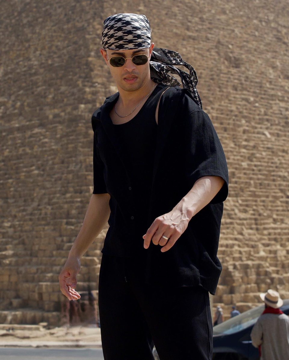 Such a masterpiece of history. Being able to see the craftsmanship and meaning behind these incredible monuments were a great tick off the bucket list. 🇪🇬
#TheKeeganBshow #AspiringtoInspire