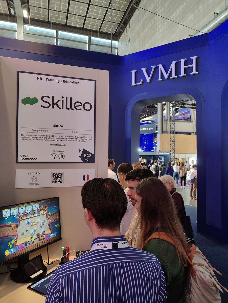 Beaucoup d'animation ici pour ce premier jour de salon à Viva Technology !🤗

➡️N'hésitez pas à venir tester notre analyse de soft skills le temps d'une partie au cours de votre visite ! 🎮

📍Pour rappel, nous sommes situés au cœur du stand LVMH (espace startups), dans le Hall 1