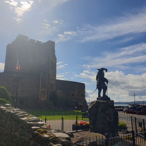 HistoryStation1's tweet photo. #Today #14June #Year1690
Williamite War:
English King William III's army lands at Carrickfergus in Ireland
Know more at : https://t.co/amHAeMTybI https://t.co/0QueghU3Y5
