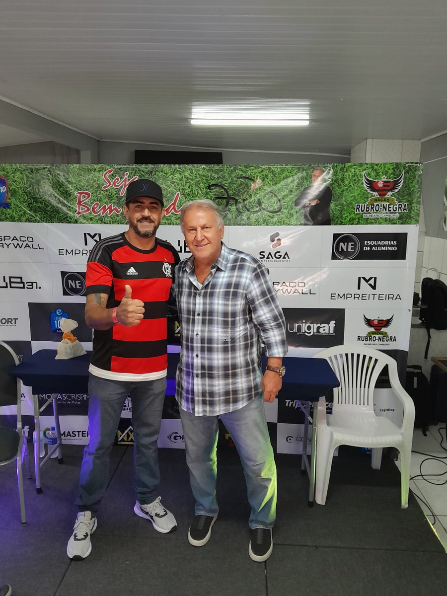 BorbaKley's tweet photo. Bom dia Nação Rubro-negra A Maior e Mais Apaixonada Torcida do Mundo que Deus Abençoe Grandemente cada um de vocês com uma ótima quarta-feira, Ontem eu não pude comparecer mas meu Amigão Foi ver o Nosso ídolo @Galinho1953 Em Itajaí sc🙏🙌❤️🖤👊💪🔴⚫️ https://t.co/11MbtJEE02