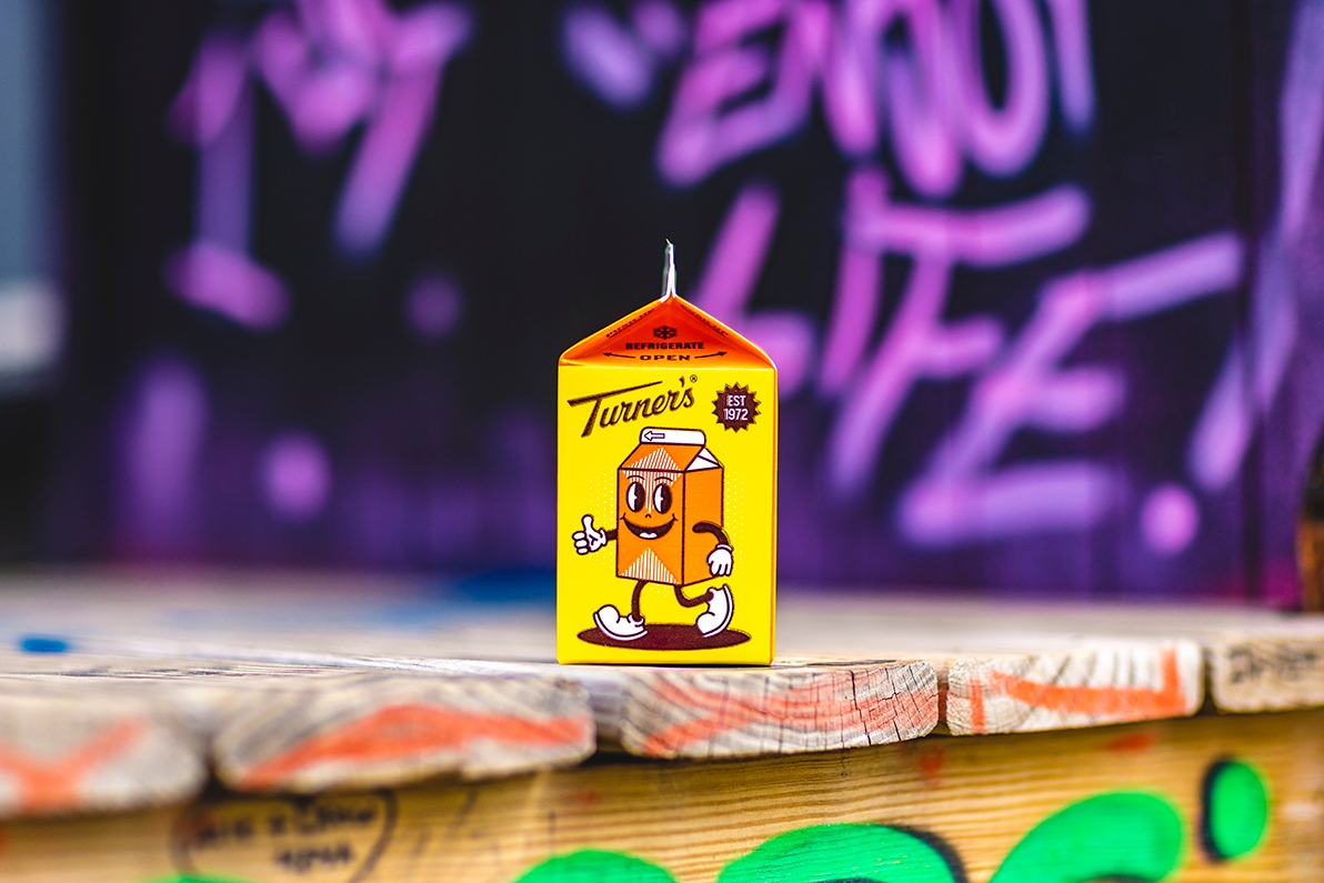 turnerspgh's tweet photo. New cARTons who dis? 

Meet this year's winner of the cARTon contest, Julia Mattern 🤗 

Have yinz spotted the new design in stores yet? 👀
#FueledByTurners https://t.co/oezSsVlmiw
