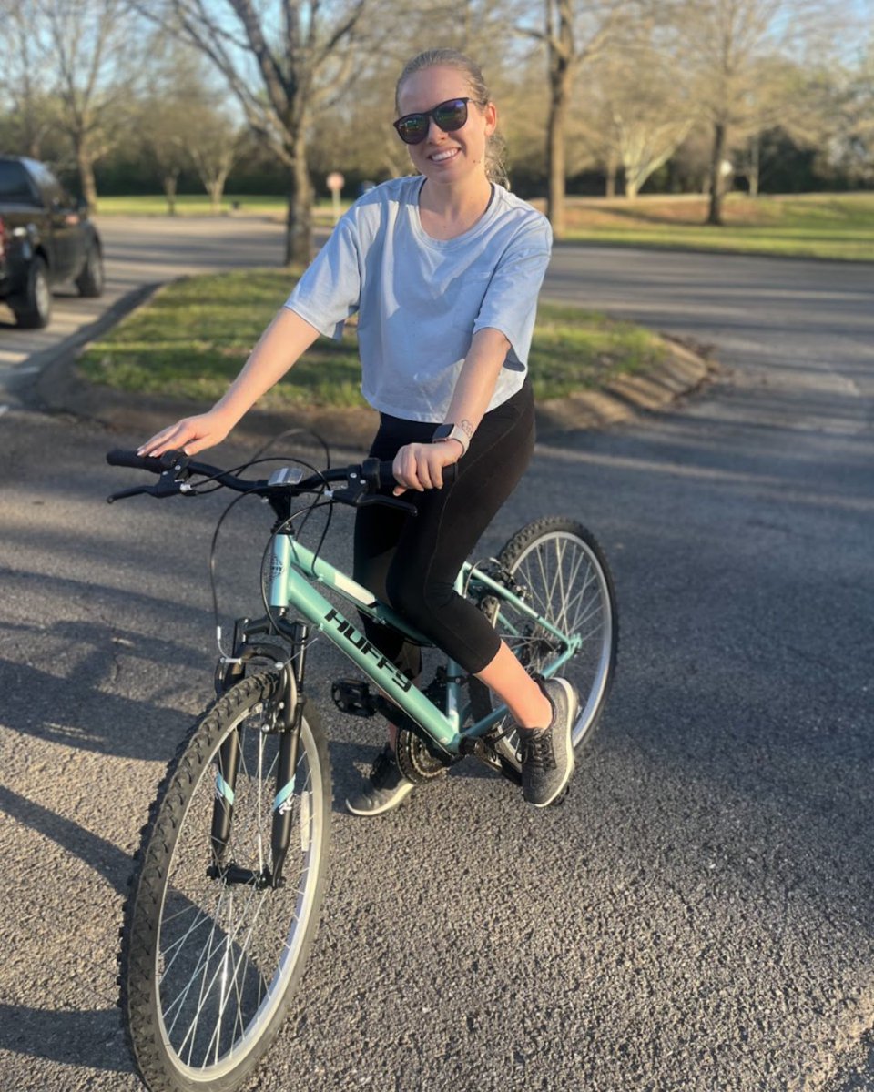 Summer fun has never been easier with Dr. Comfort® ! 🚲