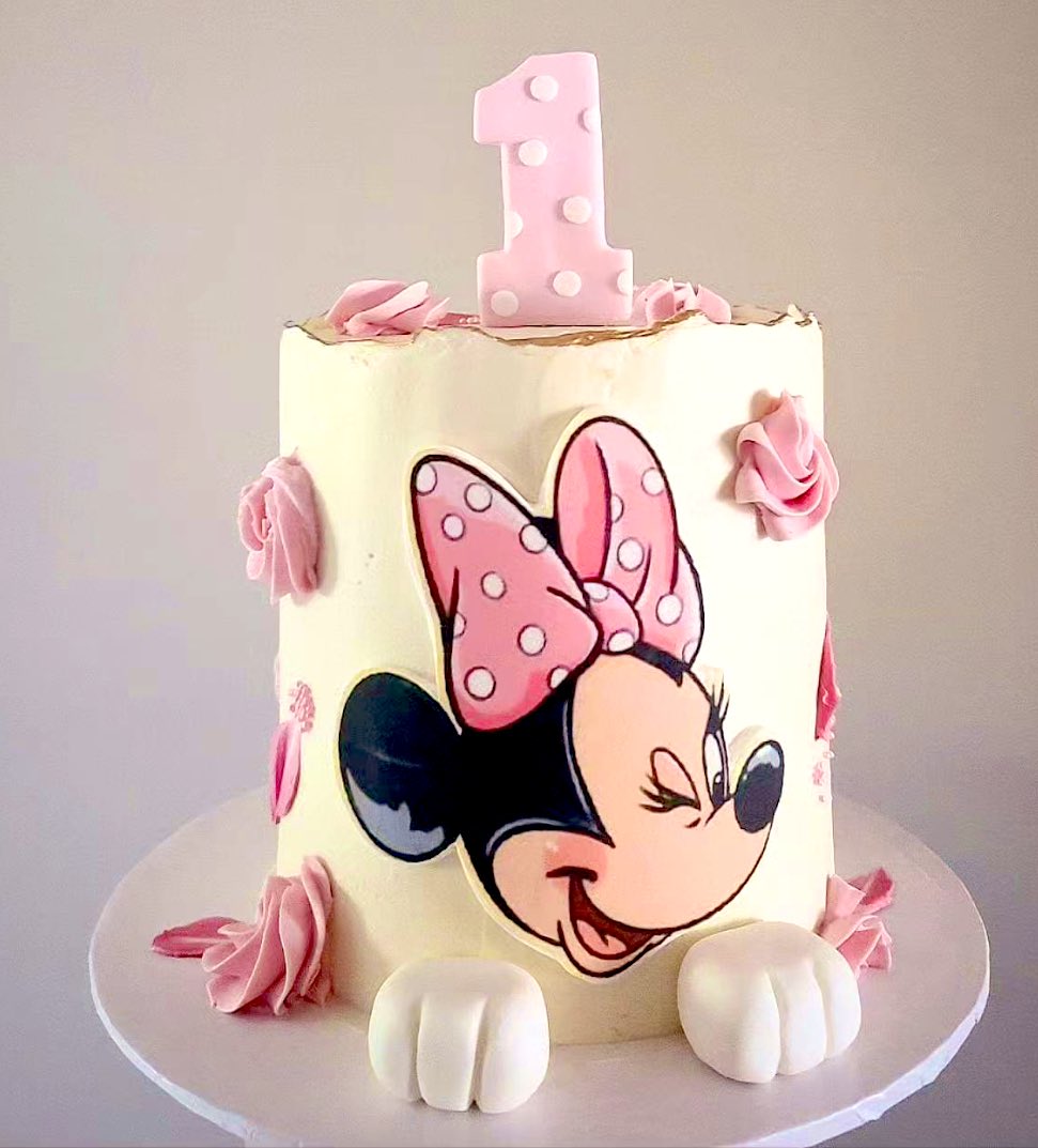 Minnie 🐭 Mouse a classic! Happy Birthday 🎈 #1 #MinnieMouse #BirthdayCake #FoodieBeauty #cakes @Disney #edibleart #topyoursweets.com