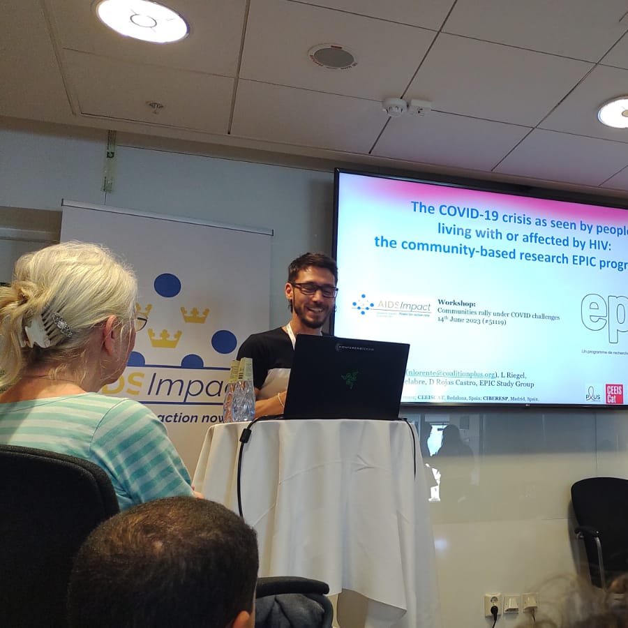 L'après-midi à #AIDSImpact commence avec le Symposium du #programmeEPIC 🙋‍♂️ Nicolas Lorente introduit cette session qui sera riche en échanges sur les résultats de ce programme de recherche conçu et implémenté par tout le réseau Coalition PLUS 🌎