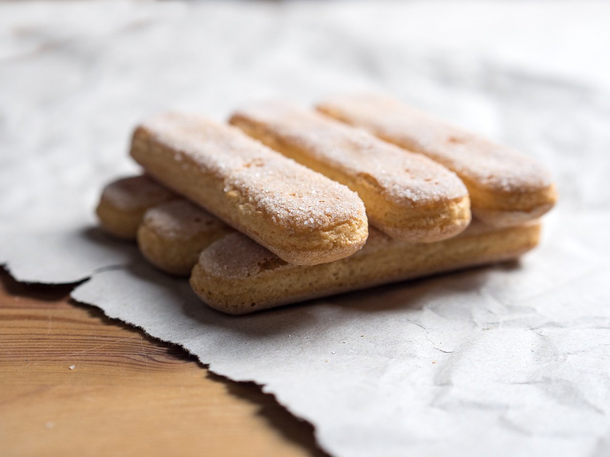 17th century noble women throughout Western Europe would snack on Italian savoiardi in their dressing chambers.

In French, this room is called a boudoir, and so, the little cakes took on that name. 

In America, we call them ladyfingers for both their shape and noble heritage.