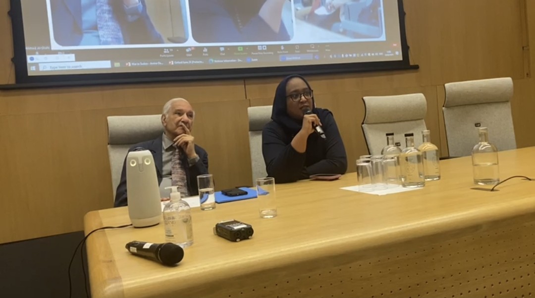 shabaka_org's tweet photo. @Sarajalilo presented last week @UniofOxford on the humanitarian crises in #Sudan &amp; the importance of a #coordinated response from the diaspora, and their role to support #localisation from the international community. https://t.co/bp9BoOe0hL