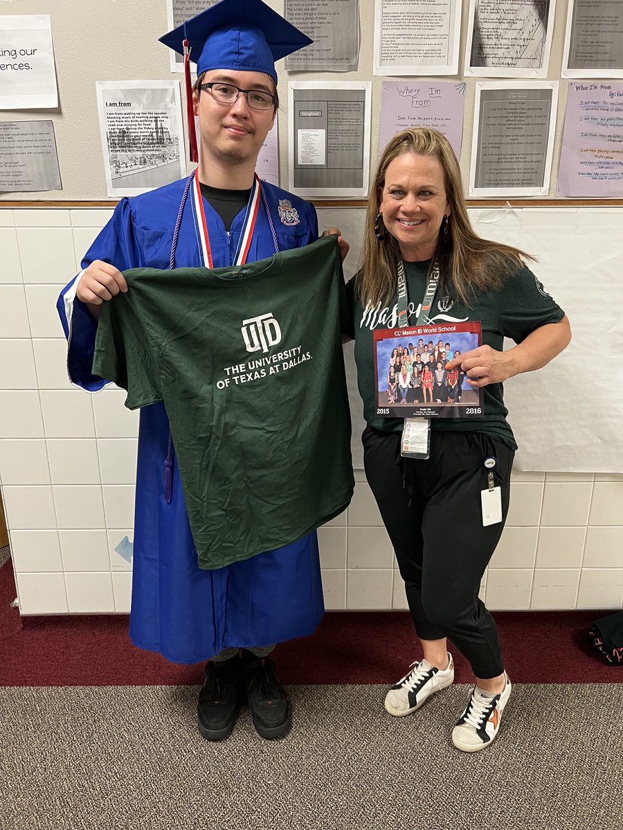 MrsDiamond5th's tweet photo. Senior Graduation Walk! Icing on the cake is when they bring me their college T-shirt!! So incredibly proud of this class! https://t.co/HvXN0otdlz