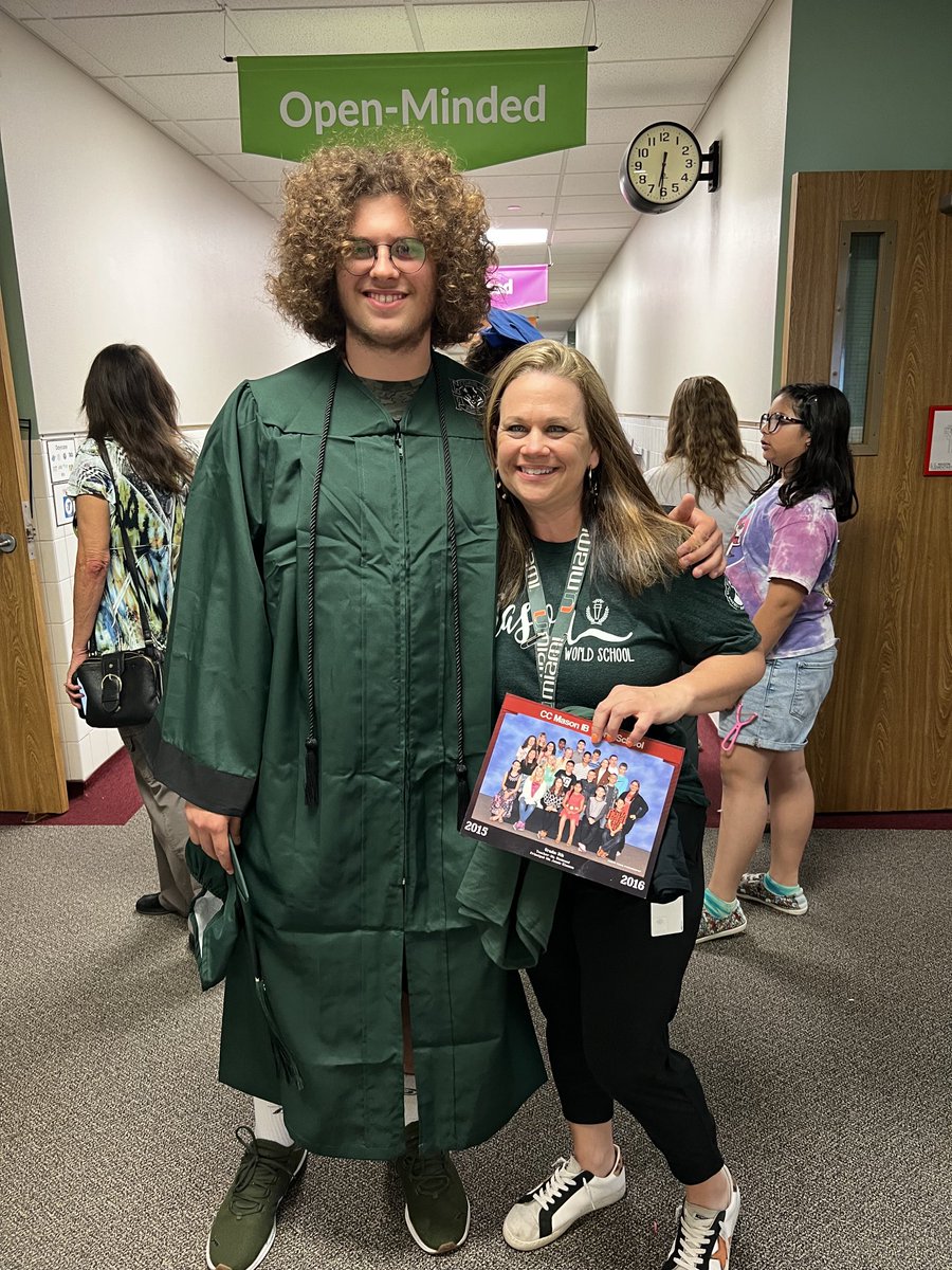 MrsDiamond5th's tweet photo. Senior Graduation Walk! Icing on the cake is when they bring me their college T-shirt!! So incredibly proud of this class! https://t.co/HvXN0otdlz