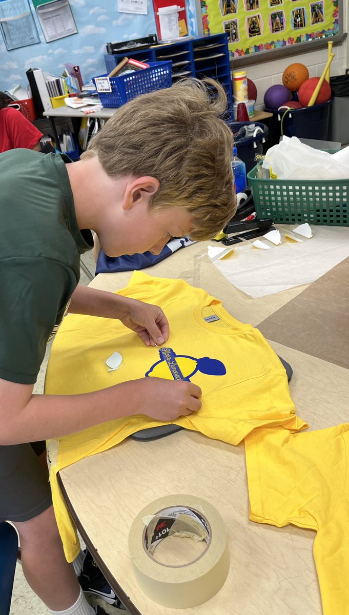 Lori Jakimiak tweet media