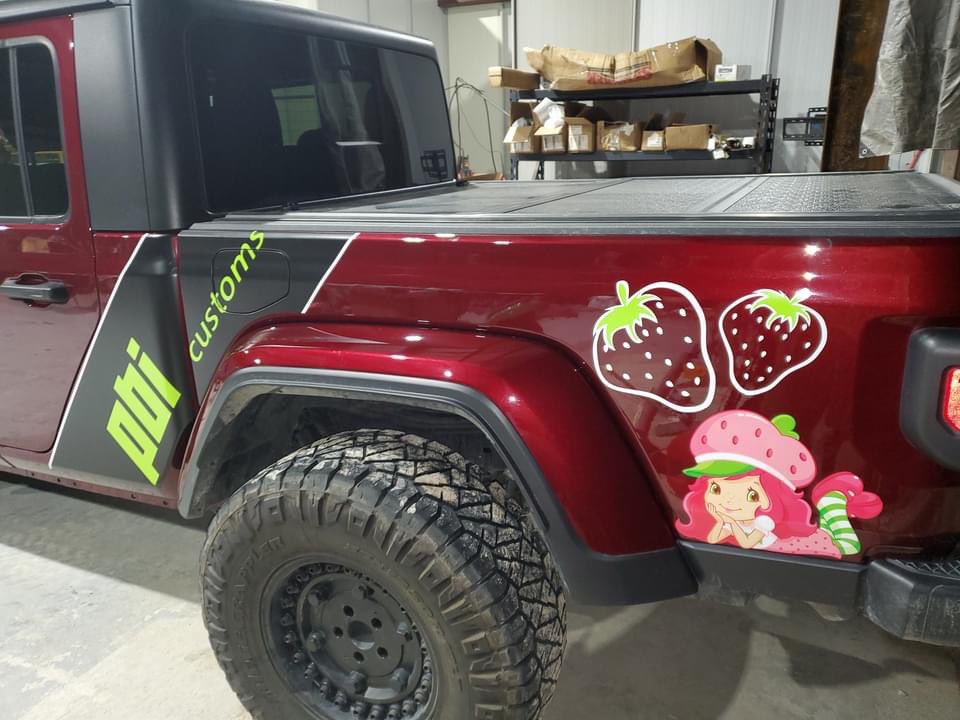 THEJeepMafia's tweet photo. Good morning Mafia! We’re halfway through the week and there’s no sweeter way to celebrate that than to enjoy a Strawberry Shortcake today on National Strawberry Shortcake Day! 🍓 https://t.co/emDdDbGzd6