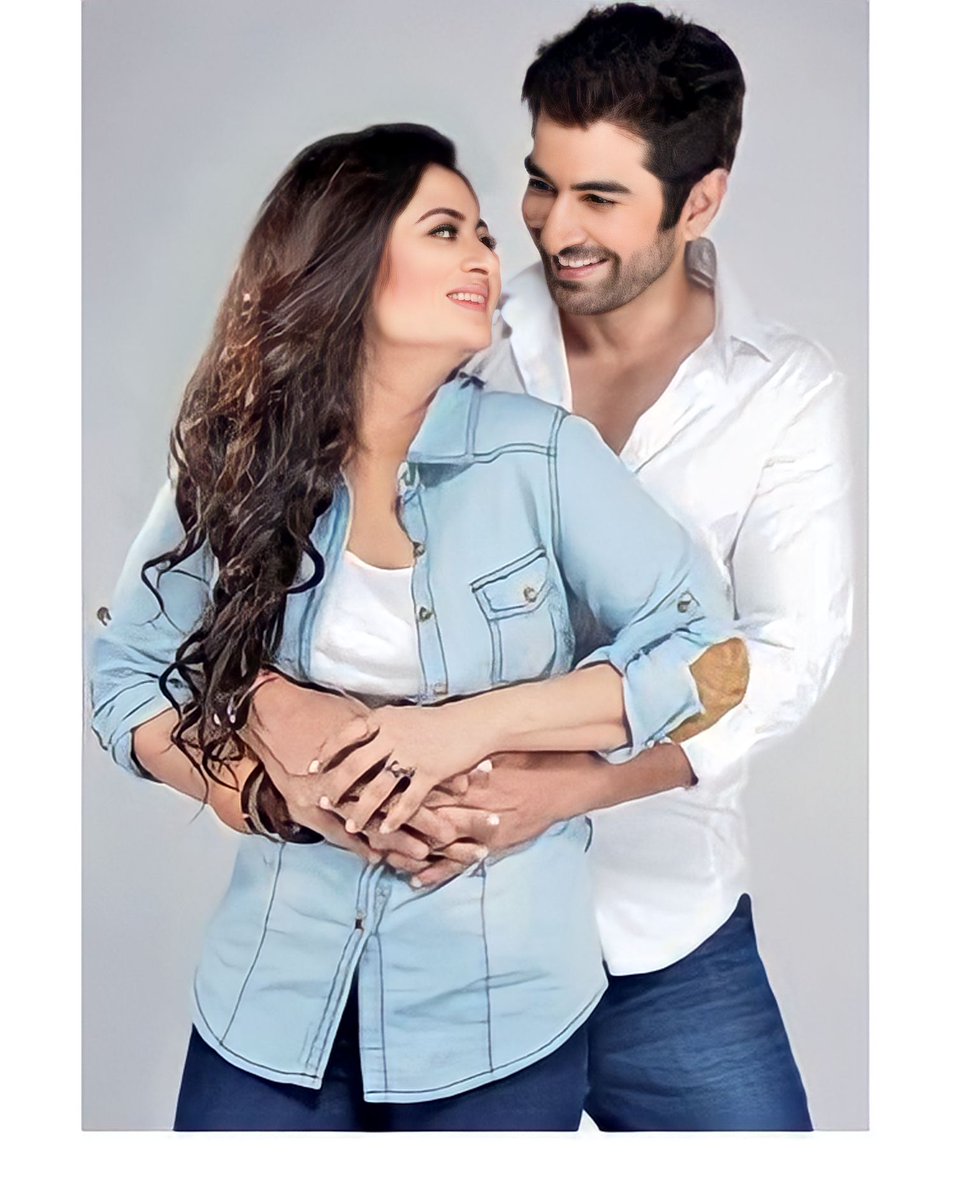 soumajit_choco's tweet photo. আজকের দিনেই তারা প্রথম দেখা করেছিল.. ❤🥰
@jeet30 #Mohna https://t.co/Cz3j7igoK0