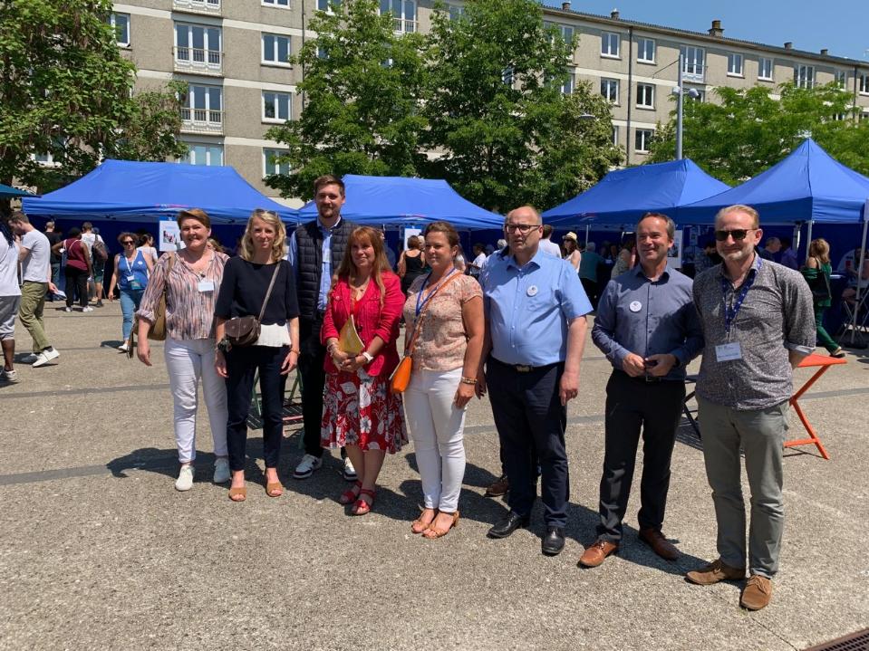 #poleemploi #amiens 368 visiteurs hier sur "La place de l'emploi et de la formation" qui s'est installée dans  le quartier Etouvie.📢 Encore un bel événement réalisé au cœur des quartiers en collaboration avec nos partenaires Amiens Métropole, la Cité de l'Emploi et la MLIFEGA.