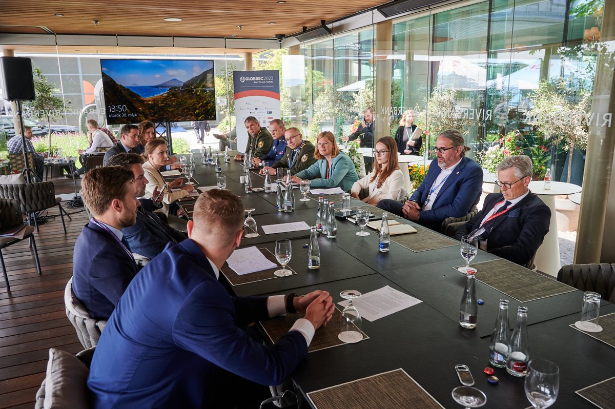 Last month, SIPRI’s @FlorianKrampe attended the #GLOBSEC2023 Bratislava Forum to present research at a side event on #ClimateSecurity and participate at another on rethinking European security interests amidst a shifting energy landscape.

Read more ➡️ bit.ly/3CzmOiF