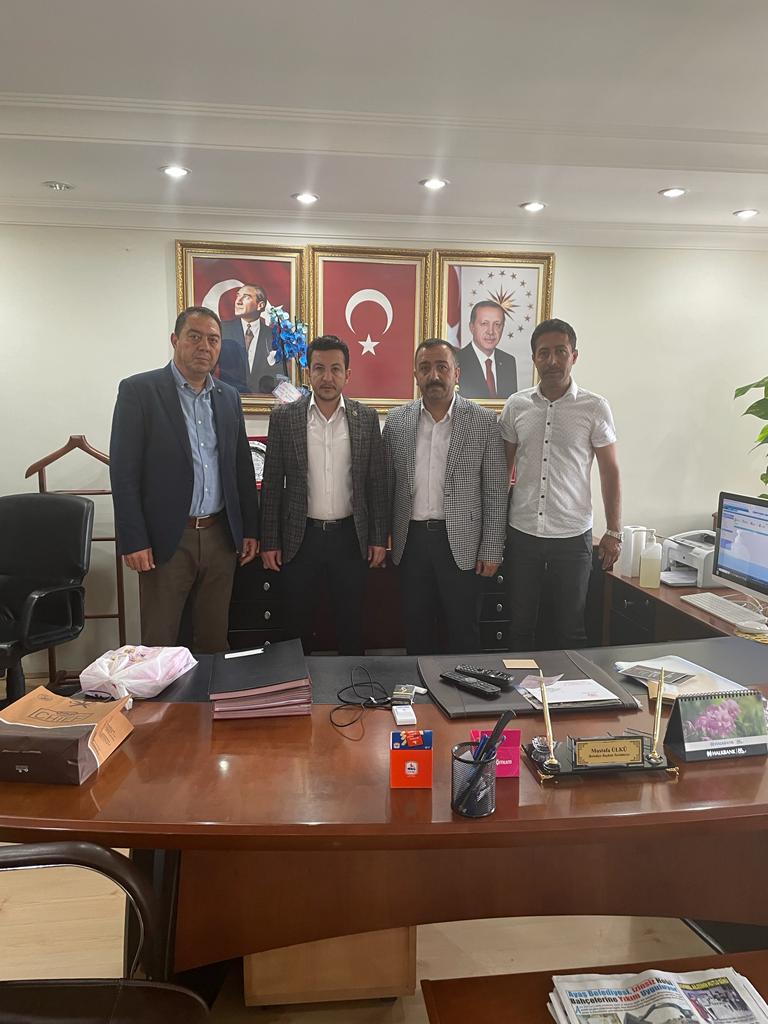 BBP partisi Sincan ilçe bşk' Sn <a href="/hakanzengin06/">Hakan Zengin</a> kardeşimle.Ayaş Belediye Bşk' yrd görevine getirilen Sn Mustafa ülkü Bşk' ziyaret ettik .Kendisine yeni gorevinde başarılar diler hayırlı hizmetler yapmayı  temenni ederiz .