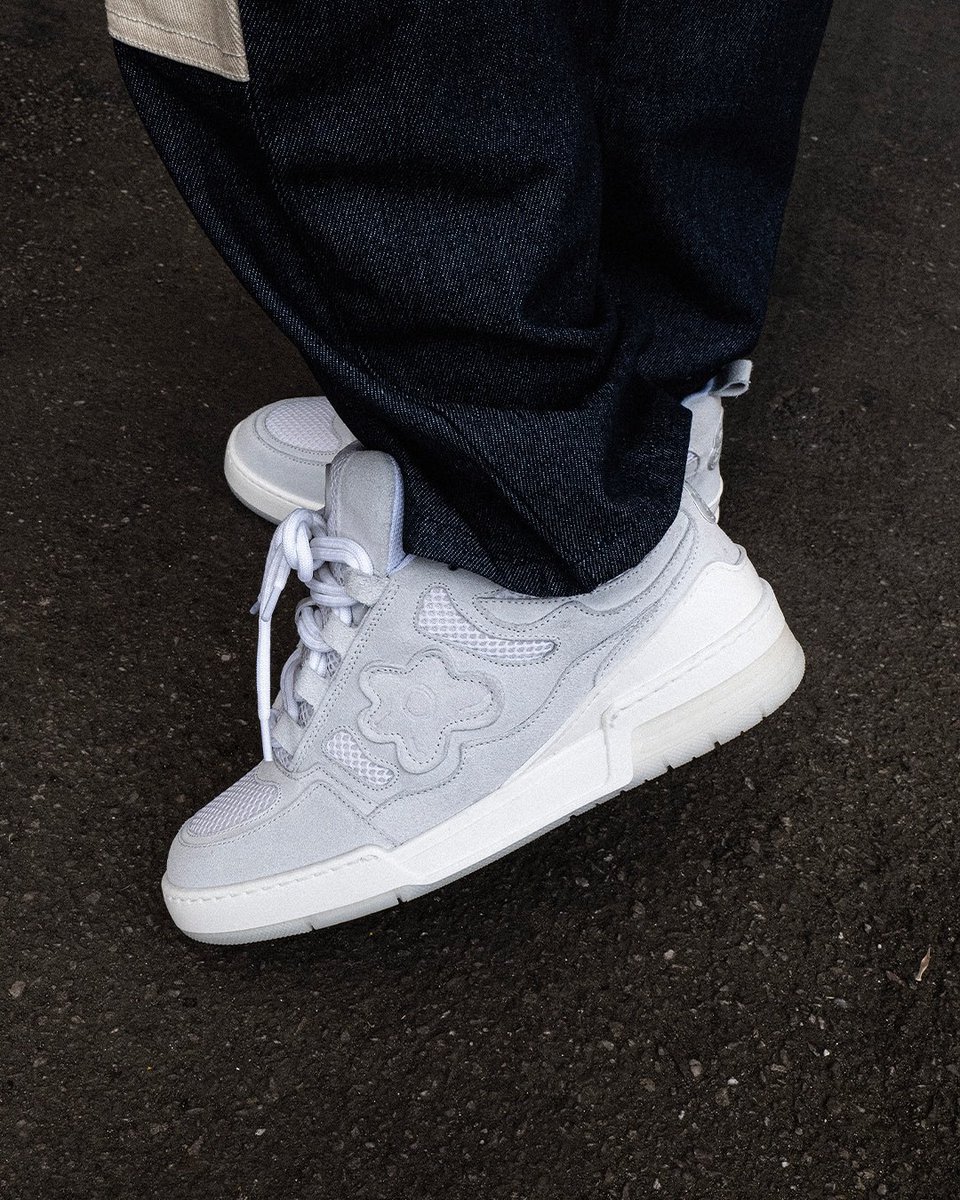 FlwrInstincts's tweet image. Drop today 8PM cet 
20 heures 

Be ready 

#sneakers #denimset