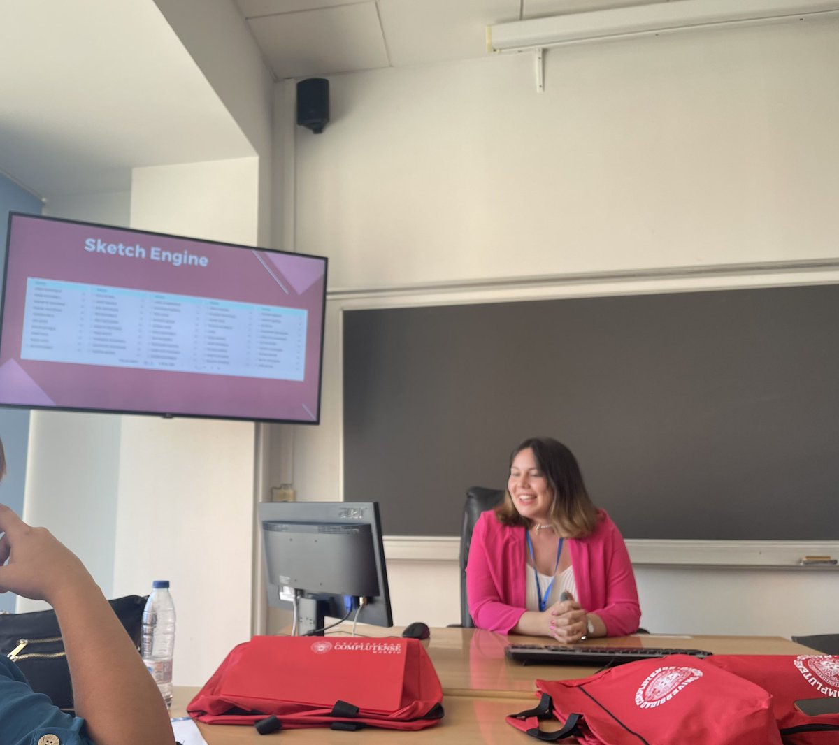Súper feliz después de haber hablado sobre extractores terminológicos en el #CILG2023 🌻 <a href="/Cilg2023/">XV Congreso Internacional de Lingüística General</a>
