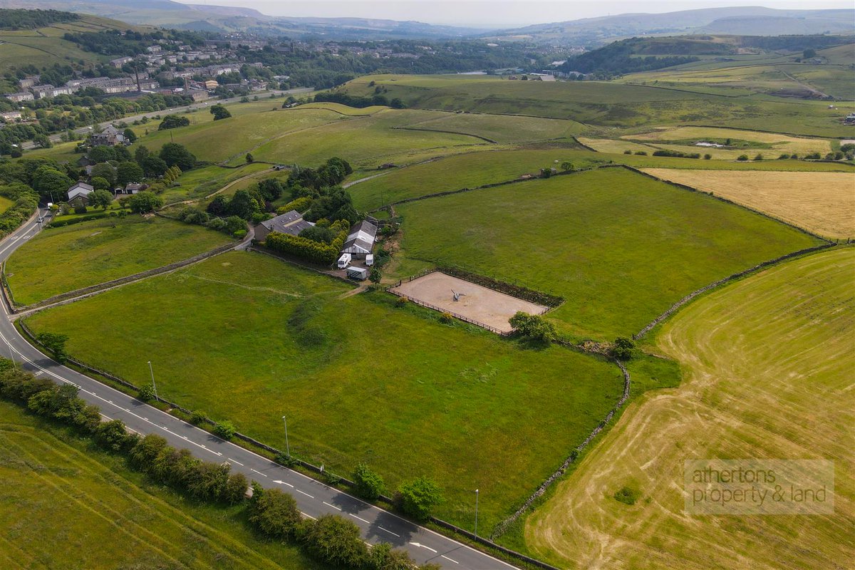 Athertons_EA's tweet photo. New to the market: Roundhill Road, Haslingden BB4 5TU – land / smallholding with 5.99 acres; offers over £400,000.

A rare opportunity to build your own home or develop a smallholding / equestrian facility.

Planning consent for conversion to a bungalow.

https://t.co/qat1u0pTwr https://t.co/REFfQeOcOG