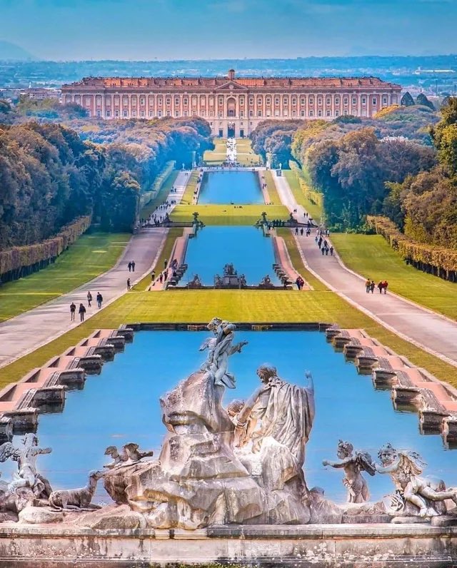 Anc_Aesthetics's tweet photo. The Royal Palace of Caserta, Italy https://t.co/27gItan9mV