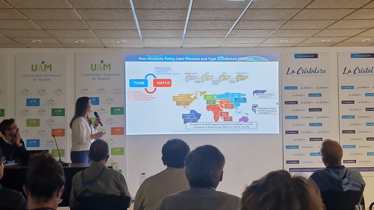 FatlivL's tweet image. 🧪🫧 
@FatlivL is present today at #Retreat2023IIBM! Our senior scientist @irmagarm is giving a Flash Talk on the role of EVs in the intra- and extrahepatic interactome in NAFLD. Well-done!! 
‼️🚨‼️