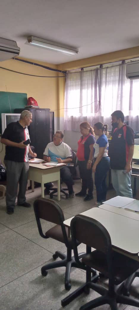 FundabitTrujil1's tweet photo. Coordinadora de Fundabit Trujillo @tanicbitrujillo presente en la I aplicación de la Prueba Piloto - cuestionario del Observatorio de la calidad educativa en el cbit Pedro Carrillo Márquez del Mcpio. Trujillo.
#NoMasInjerenciaYankee 

@NicolasMaduro @_LaAvanzadora @cdcetrujillo https://t.co/mVXoPE6Vkv