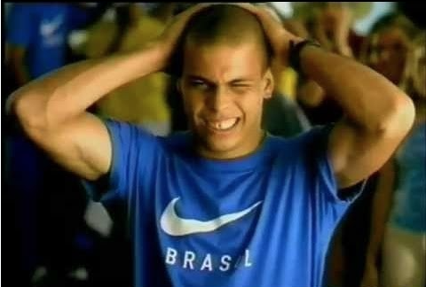 Cuando la publicidad en TV era un arte...   

Una marca deslumbro al mundo con los mejores anuncios de fútbol:   

NIKE  

Aquí tienes 6 joyas de la época dorada de la Publicidad (deberían estar en un museo):