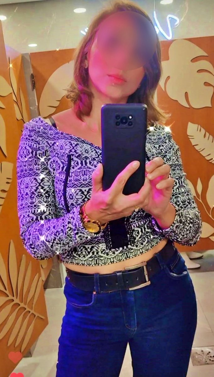 GioMendesSP's tweet photo. A carinha de paisagem que eu faço para as minhas amigas que perguntam o que eu ando fazendo para estar tão sorridente ultimamente... https://t.co/1dMxe6lNeT
