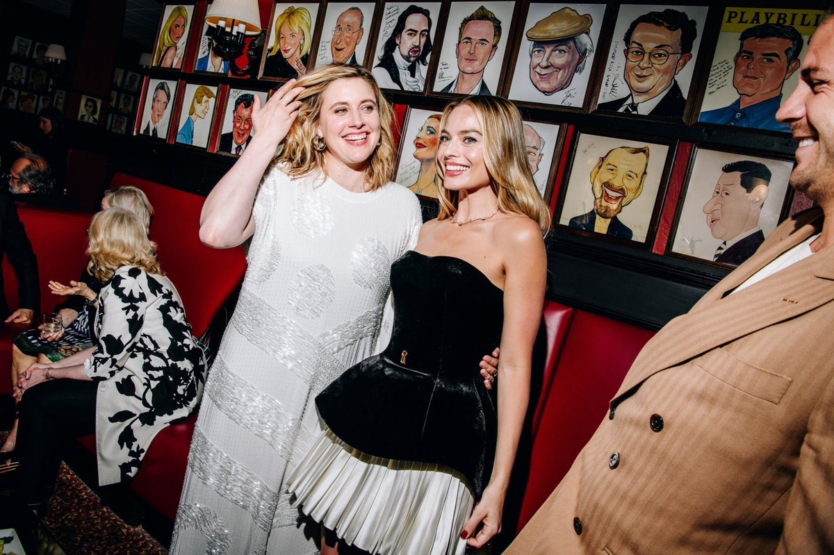 Greta Gerwig Updates on Twitter: "Greta Gerwig and Margot Robbie at the