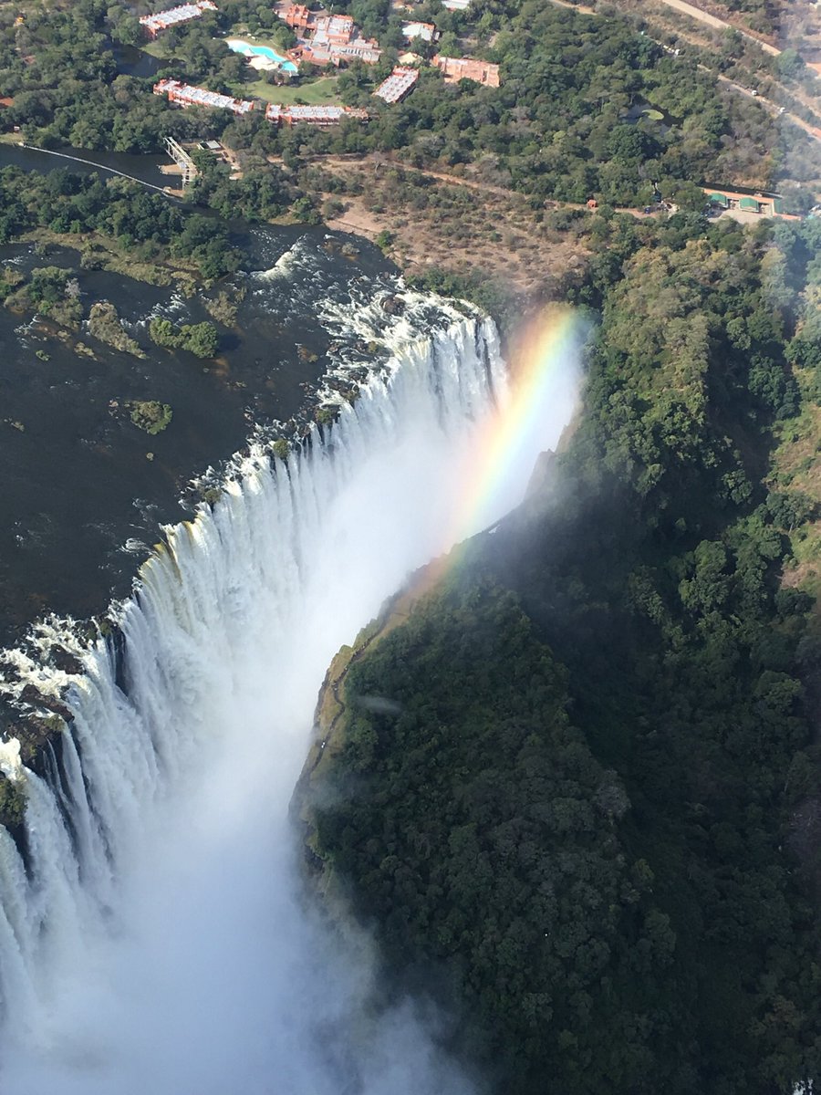 ReDressTheGlobe's tweet photo. @SiKImagery I kept the #waterfall theme:
1. #Longexposureshot at #SiouxFalls #SouthDakota
2. Niagara Falls amazingness #Niagara
3. #victoriafalls where #rainbows are guaranteed!
#WetWednesday #Zimbabwe #HumpDayMotivation https://t.co/sEjuQC4C7D