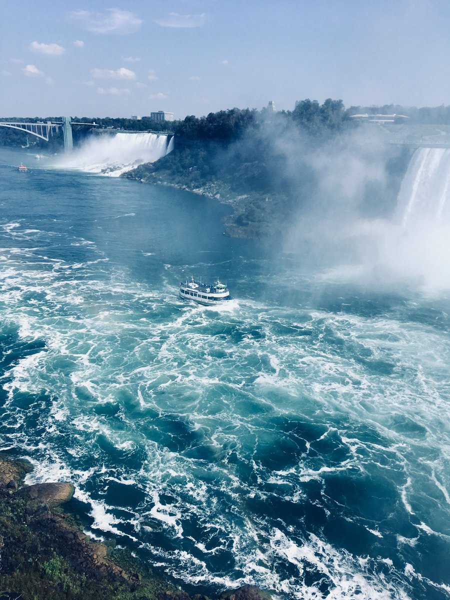 ReDressTheGlobe's tweet photo. @SiKImagery I kept the #waterfall theme:
1. #Longexposureshot at #SiouxFalls #SouthDakota
2. Niagara Falls amazingness #Niagara
3. #victoriafalls where #rainbows are guaranteed!
#WetWednesday #Zimbabwe #HumpDayMotivation https://t.co/sEjuQC4C7D