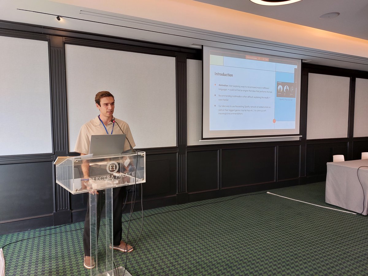 meverteam's tweet photo. 2 min spotlight presentations before poster session on Day 2 of @icmr2023.
#Certh #MeVer #ICMR23 #Multimedia #Retrieval https://t.co/Sa1luB5UP3