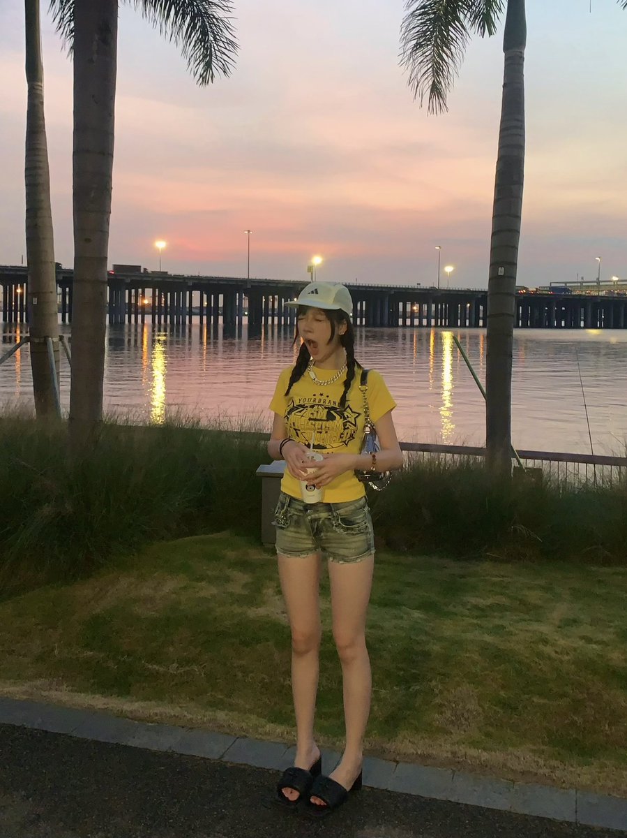 cirq02's tweet photo. ☀️🥱 https://t.co/4cikaTkjtd