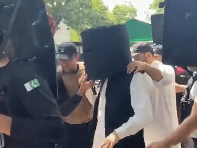 iopyne's tweet image. When Kaptaan wears a bullet proof balti, it is the balti that feels protected.