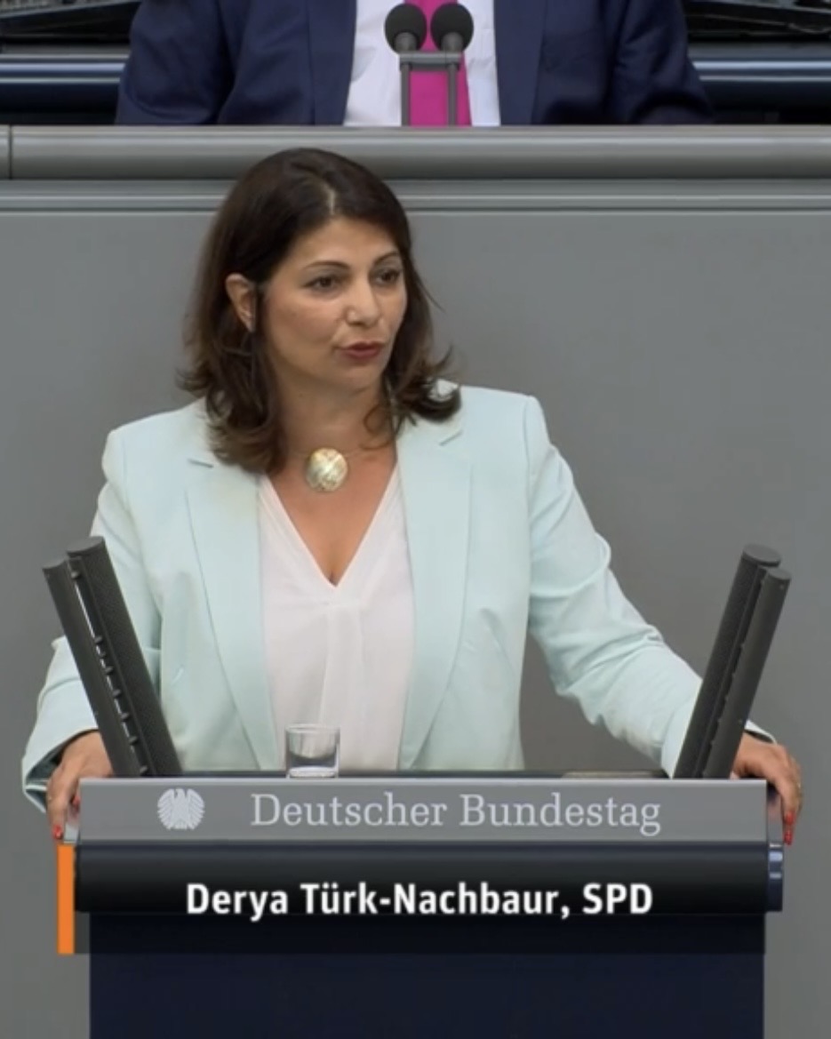 Derya TürkNachbaur (derya_tn) / Twitter