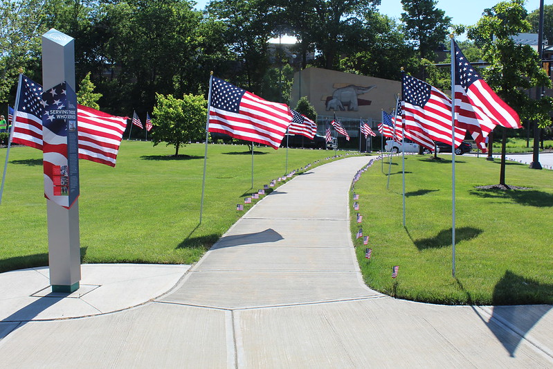 RedCrossNOH's tweet image. The American #RedCross of Northern Ohio celebrates Flag Day, remembering our participation in the Flag Day Walk and Roll at the @ClevelandVAMC in 2019.  @SAFJessica  View our photo album here:  rdcrss.org/3X68E22 #FlagDay #Veterans #ServiceToTheArmedForces #SAF