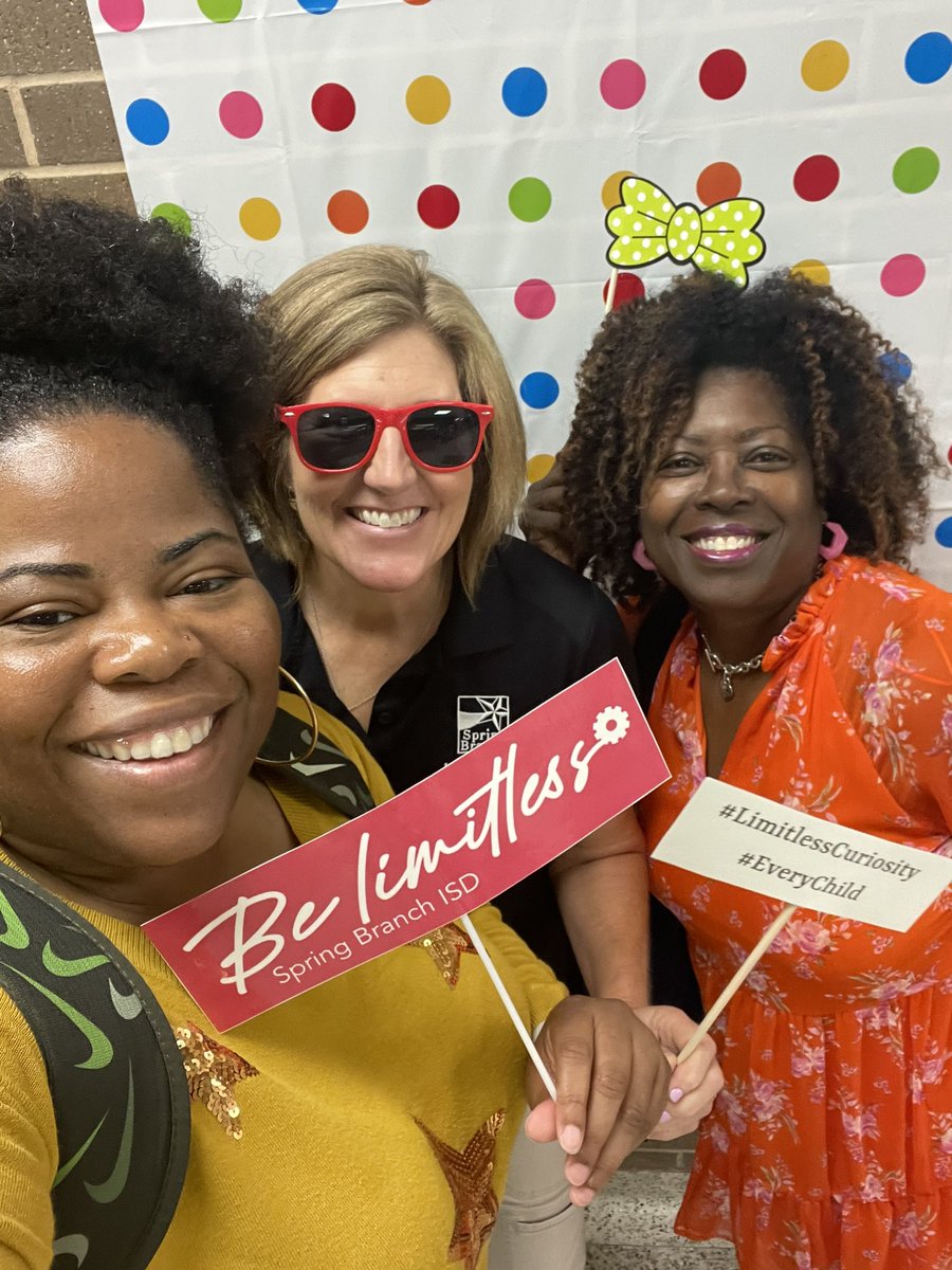 #BeLimitless @SBISD Leadership U