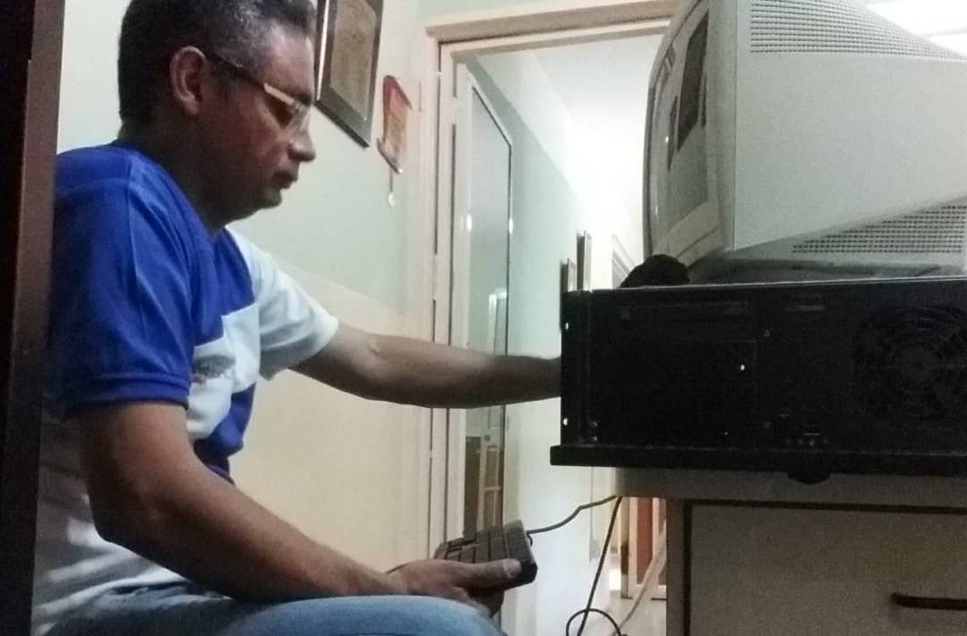 FundabitTrujil1's tweet photo. Equipo tecnico de Fundabit Trujillo, tutor: José Villasmil, realizó revisión de los equipos de computación del área administrativa de la institución E.B. San Rafael. 
#NoMasInjerenciaYankee 

@NicolasMaduro
@_LaAvanzadora
@Gerardo4fPsuv
@cdcetrujillo
@Fundabit_ https://t.co/9win6ols64