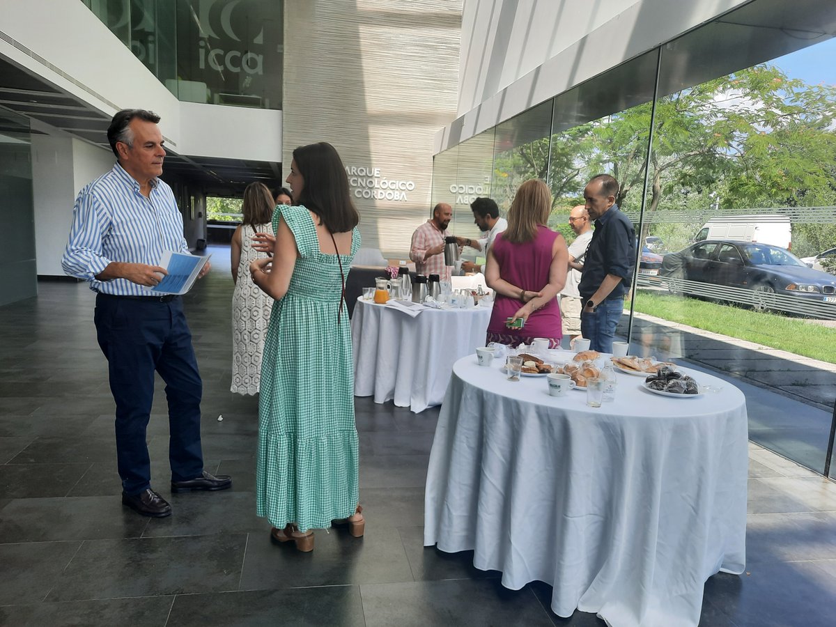 Hoy hemos tenido un encuentro con las #empresas del Parque en el que hemos conocido un poco mejor los proyectos de:
<a href="/fertinyect/">Fertinyect - Somos Endoterapia 🌳</a> <a href="/ecaf_ca/">ConservationAgEurope</a> <a href="/AvilesComunica/">AvilesComunicacion</a> y nos han presentado las fórmulas de acceso a @cordobabiotech1